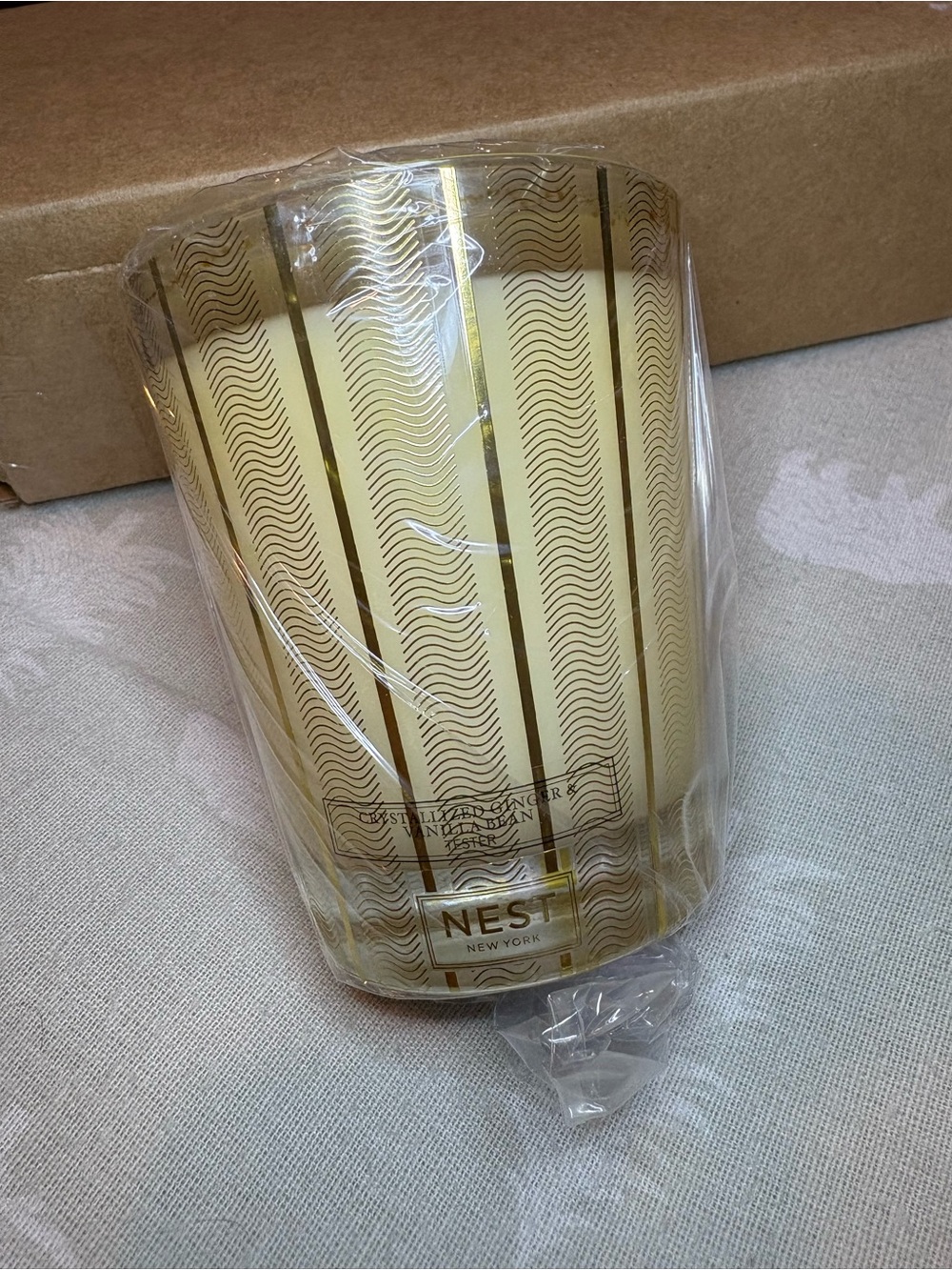 NEST New York Crystallized Ginger & Vanilla Bean candle tester